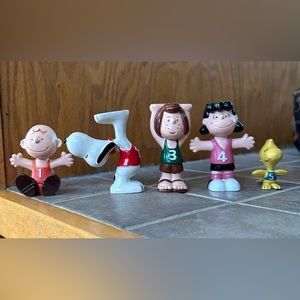 5pc Peanuts Gang Stackable Gymnastics PVC Figures
